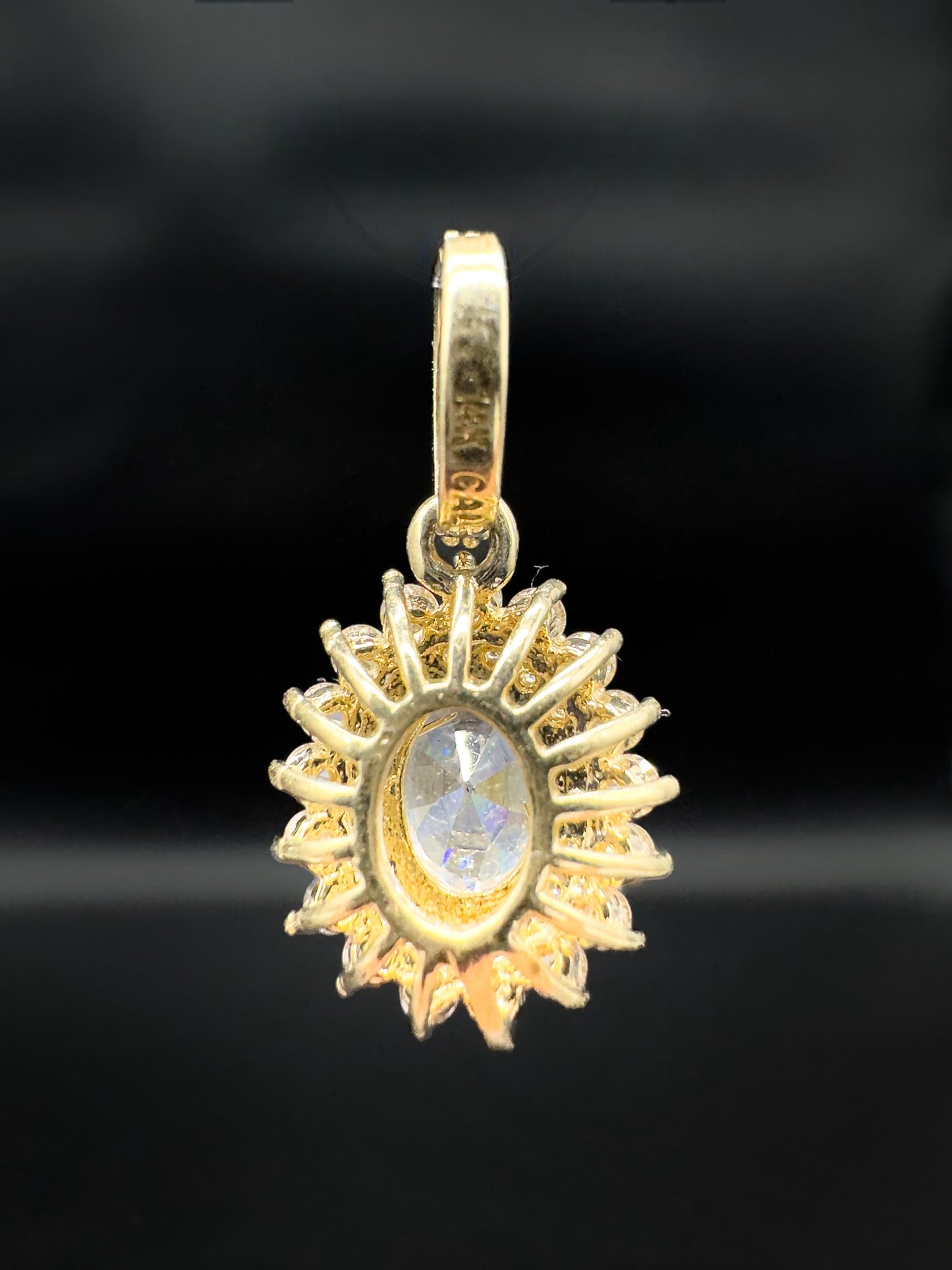 Luxurious Oval-Cut Stimulated Diamond Pendant