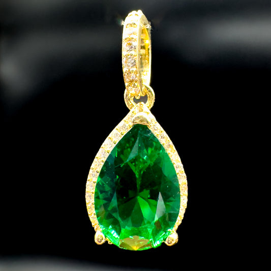 Exquisite Pear-Shaped Stimulated Emerald Pendant (14k Yellow Gold)